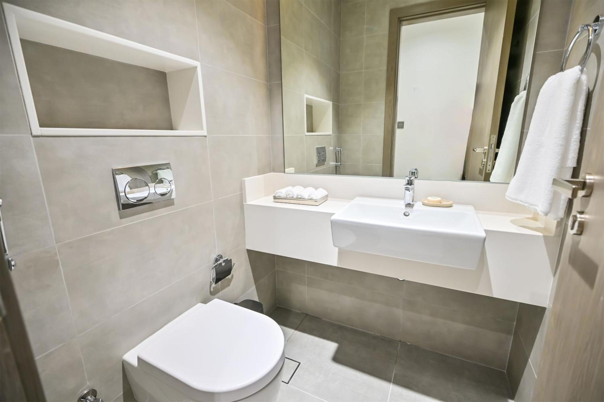 Centrally Located 1 Bedroom In District One Meydan * Dubai